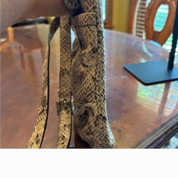 Michael Kors NWOT Beige and Black Snake Print Bag - Picture 5 of 11